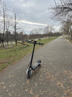 elektrokoloběžka CIRCOOTER - 12