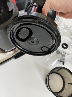 Bosch MESM731M – šnekový odšťavňovač, TOP STAV, kompletní - 12