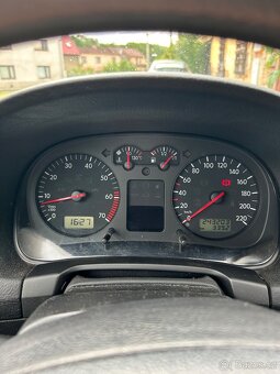 Volkswagen Golf IV. 1.4 16V 55kw benzín - 12