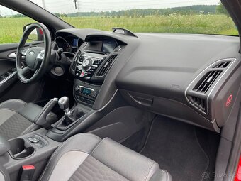 Ford Focus 2.0 ST 184kw - 12