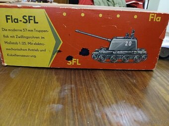 Retro hračky/tank a formule - 12