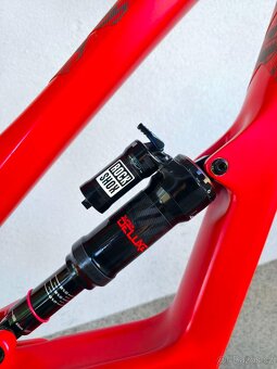 Horské kolo YT Capra CF Pro Carbon 29″ - 12