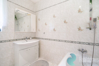 Prodej, rodinný dům 138 m2,  pozemek 7758 m2, ostatní stavby - 12