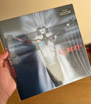 Ozzy Osbourne – Down To Earth - 12