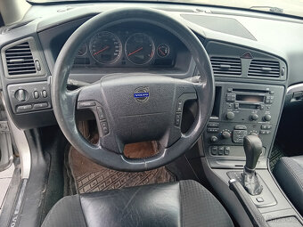 Volvo V70 2,4 D5 AWD 120kW - 12