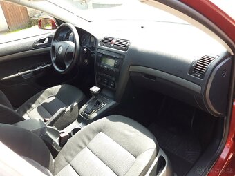 ŠKODA OCTAVIA 1.9 TDI 77KW ELEGANCE DSG - 12