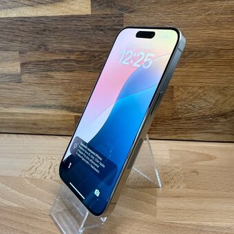 iPhone 15 Pro 256GB, nature (šedý), 12 měsíců záruka - 12