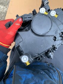 predni SVeTLO LED xenon skoda karoq pravy prave levy leve - 12