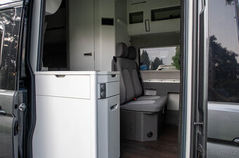 VW GRAND CALIFORNIA 600 model 2020, TOP stav, naftové topení - 12