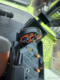 Kombajn Claas Lexion 560 V750 Sklizeci Mlaticka - 12