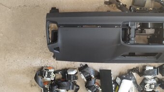 Airbagová sada Škoda Karoq s novou originální deskou - 12
