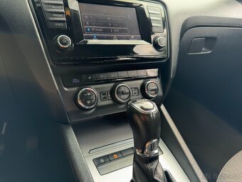 Škoda Octavia 2.0TDI DSG Navi Elegance  Vyhrev NOVÉ ROZVODY - 12