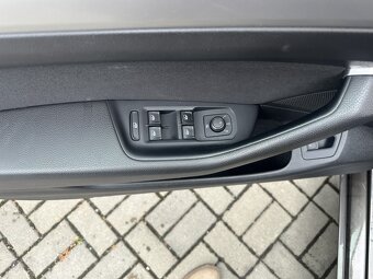 VW Passat 2.0 TDi 110kW - 12