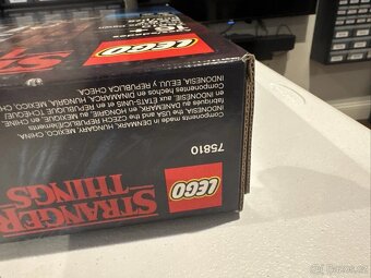 Nové LEGO 75810 Stranger Things - 12