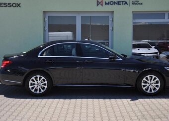 Mercedes-Benz Třídy E 220d 4MATIC - 12