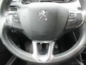 Peugeot 208 1.2i nové v ČR - 12