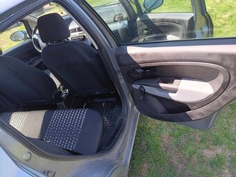 Prodám fiat grande punto 1.2 48KW. rok - 2006 - 12