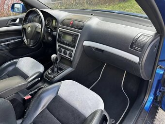Škoda Octavia 2.0 TDi RS 125kW Xenony Tažné Kůže Tempomat - 12