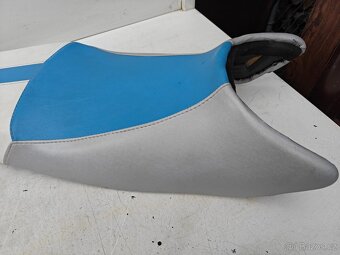 Suzuki GS 500  - plasty - sedačka - 12
