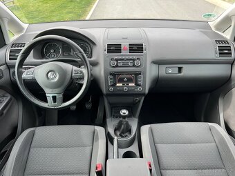VW TOURAN 2010 77KW 6st.MANUAL/TAZNE/VYBAVA - 12