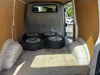 Volkswagen Transporter T5, 1.9 TDi 77kW Najeto pouze 157tis - 12
