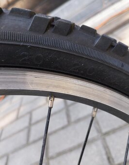 dětské kolo SPECIALIZED Hotrock 20 “ - 12