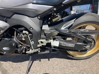 Honda CBR 1000 RR Fireblade 998 ccm 131 kW - 12
