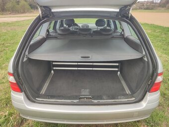 Mercedes-Benz E240 4matic Avantgarde LPG - 12