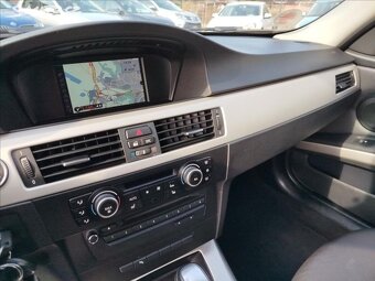 BMW 320i 125kW, NAVI, Automat.r.v.8/2010, naj. 228.145km - 12