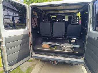 Dodávka Peugeot Boxer 2.5 TD 79kw 9 míst - 12