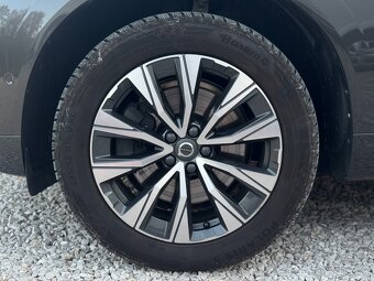 Volvo XC60 B4 mHEV Inscription AWD, Plna vybava, Masaz, Pano - 12