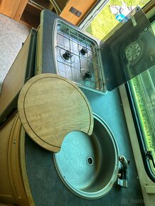 Karavan ADRIA Unica 462 DB, rok 2000, oddělená sprcha - 12