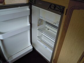 Obytný přívěs Bailey Senator 9000  r.v.1995 - 12