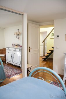 V centru Nice, Francie čeká na vás exkluzivní apartmán 4+1 - 12