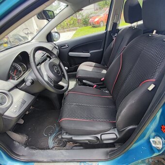 Mazda 2 1.3 benzín 55kw  rok 2011 - 12