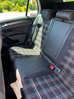 Golf GTI VII PERFORMANCE - Airlift/ DSG / Pano / Kamera - 12