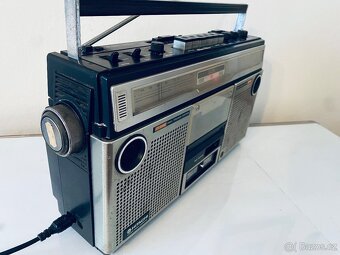 Radiomagnetofon/boombox Hitachi TRK 8170, 70.léta - 12