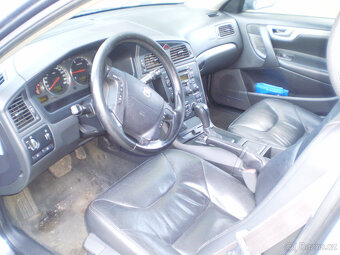 PRODÁM VOLVO V70 D5 AWD 120 kw r.v.2004 T.K.2026 4X4 - 12