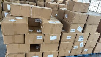 k prodeji stabilní biznes se suvenýry a skladem produktů - 12