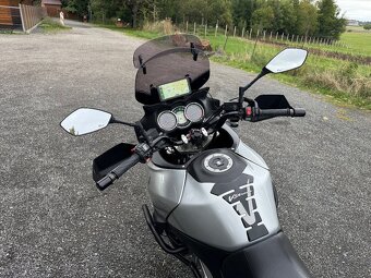 Suzuki V-Strom 1000 - 12