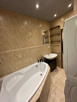 Prodej bytu 2+1 52m² se zahradou Nádražní Stará role - 12