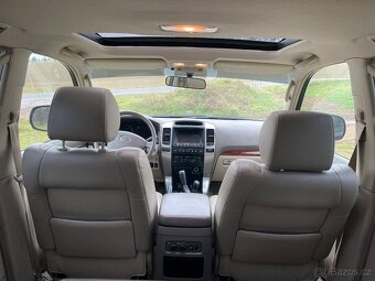 Toyota Land Cruiser 120 - 12