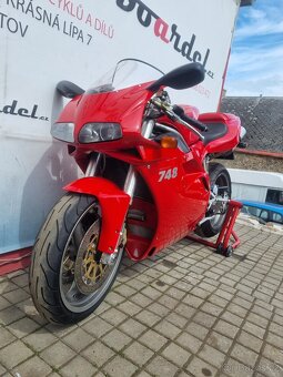 Ducati 748 - 12