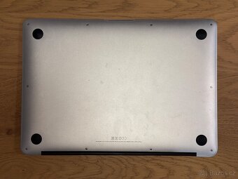 Apple MacBook Air 13" (Early 2014) - 12