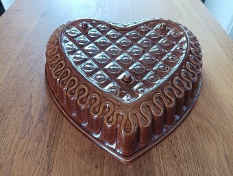 KERAMICKÁ FORMA VE TVARU SRDCE - 12