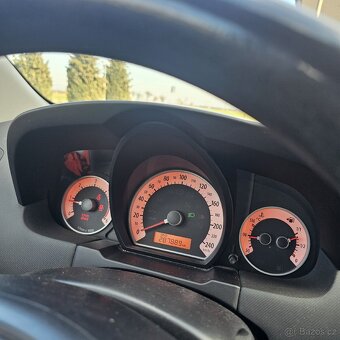 Kia Ceed 1.6 Nafta 2009 r.v - 12