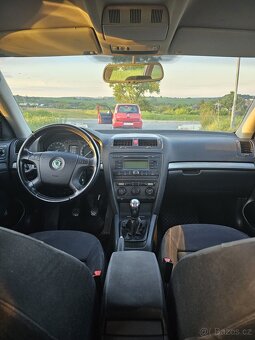 Škoda octavia 2 1.9 77kw + tažné - 12