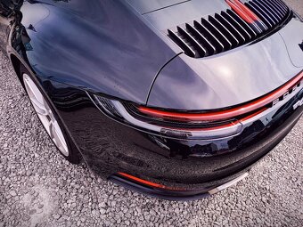 Porsche 911 Carrera 4 Coupé 911/992 ČR - 12