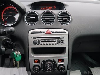 Peugeot 308 1.6HDi,66kW,Premium,1majČR,serv.kn,panorama - 12