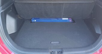 Hyundai ix20 1.4 benzín, 1. majitel, pouze 65 tkm, tažné, ČR - 12